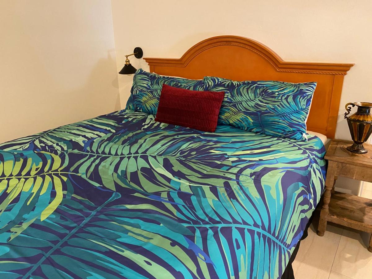 King Suite with Balcony at Villa Rosa Inn