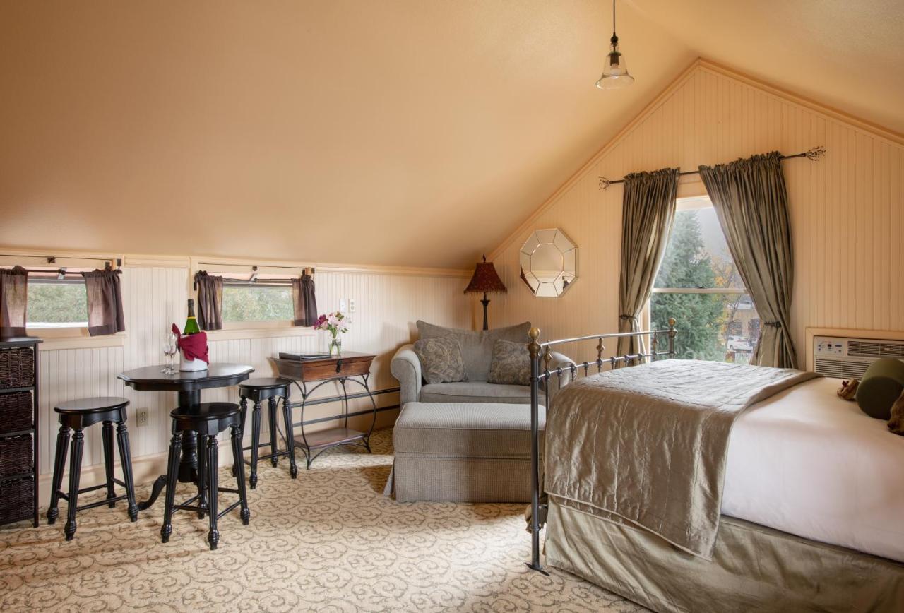 | Chamberlin Inn