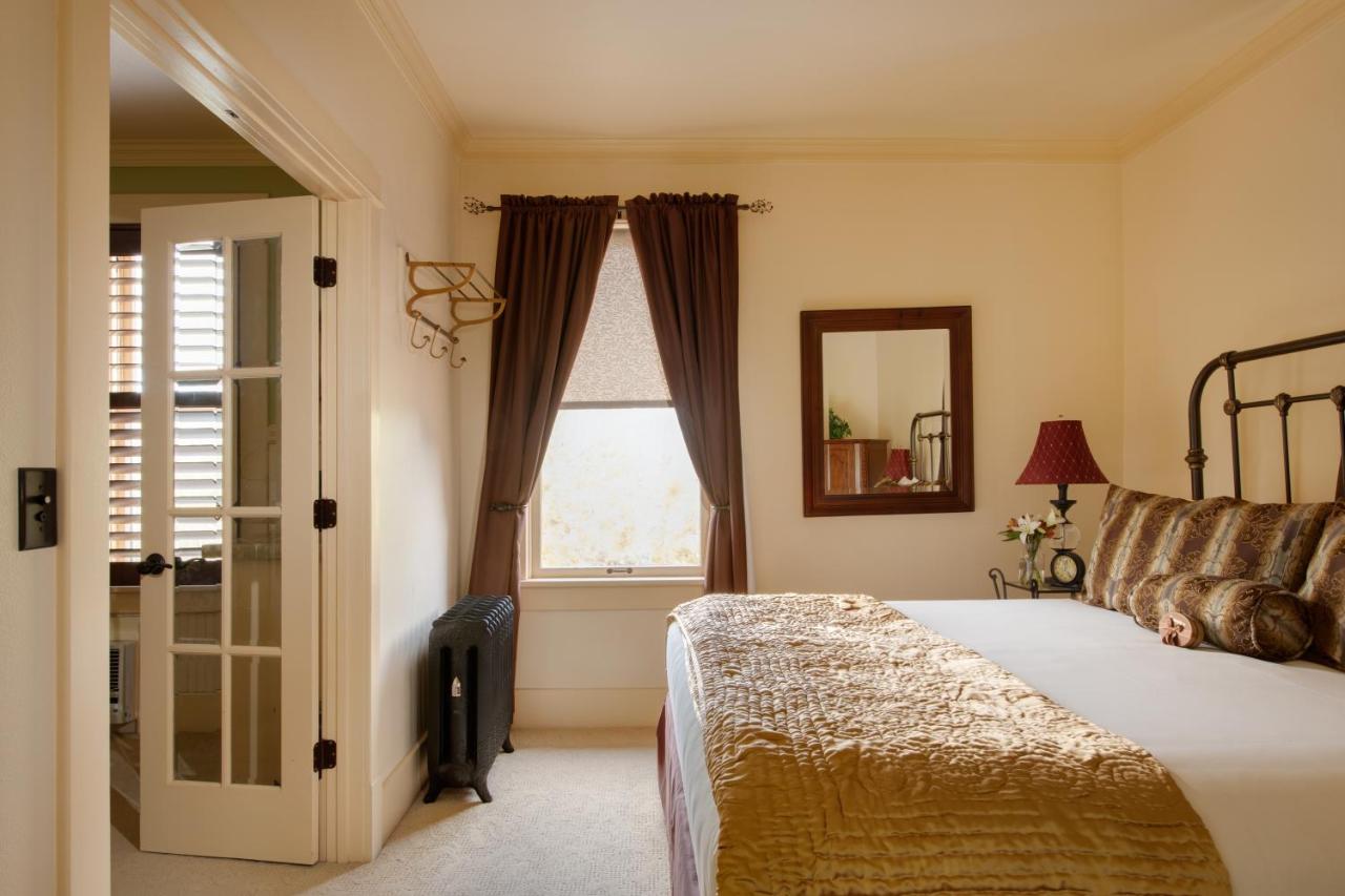 | Chamberlin Inn