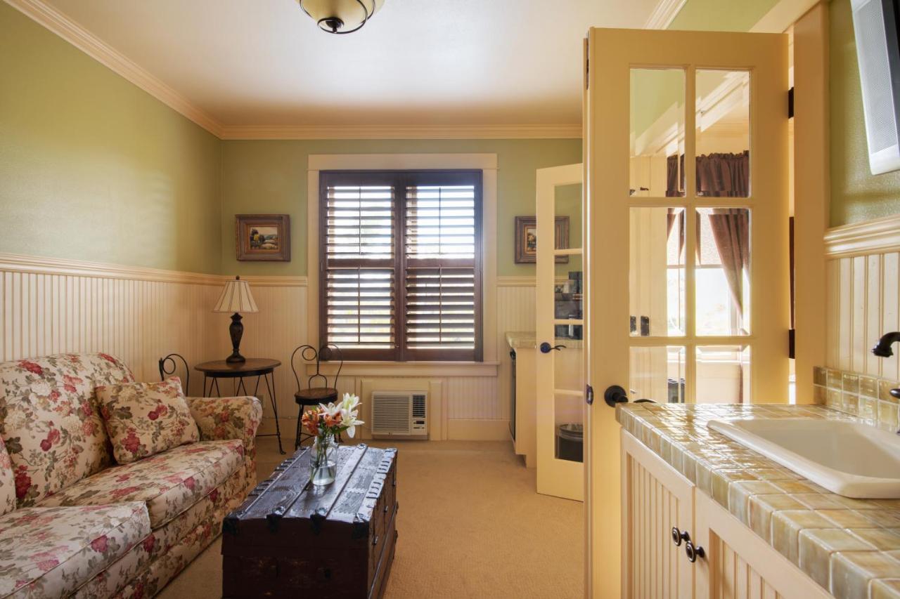 | Chamberlin Inn