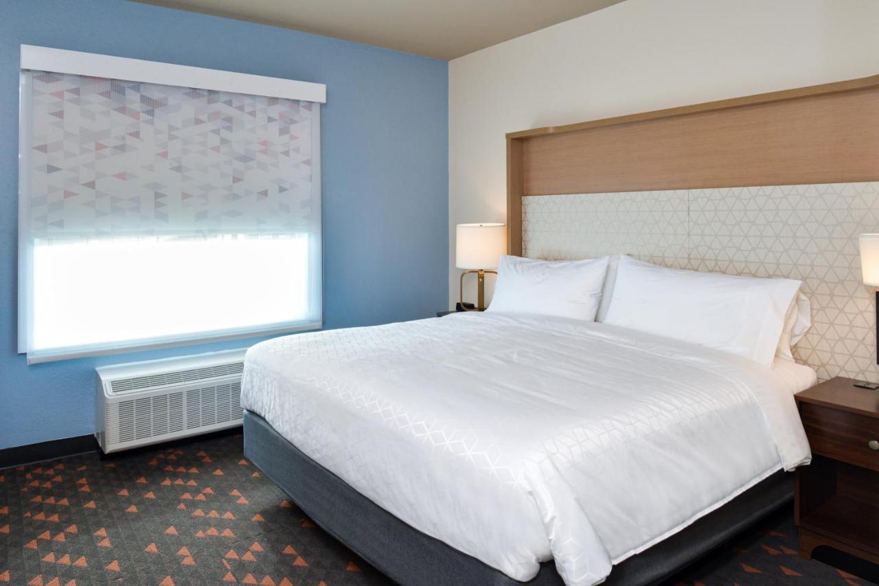 | Holiday Inn - Fort Worth - Alliance, an IHG Hotel
