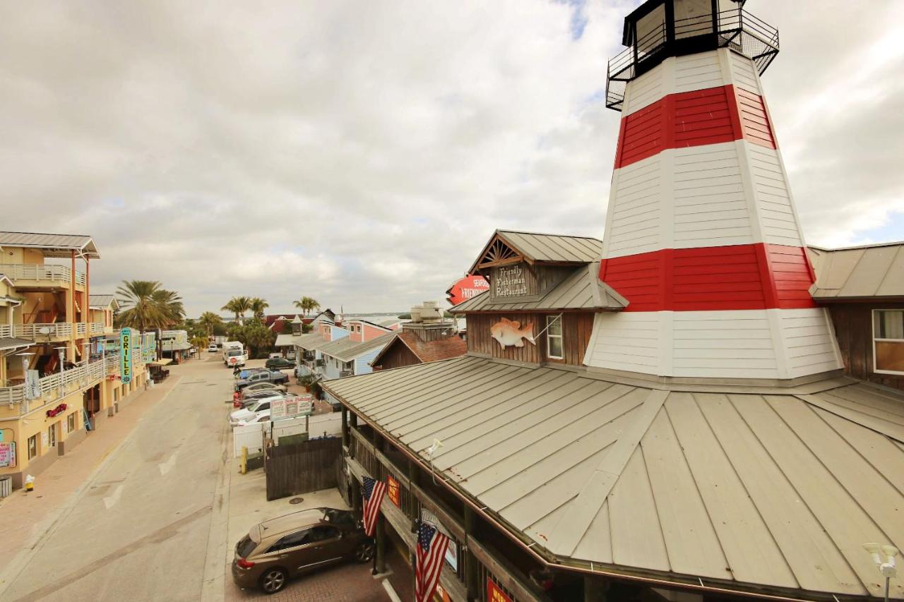 | John's Pass Hotel - Brand New Property Fully Remote