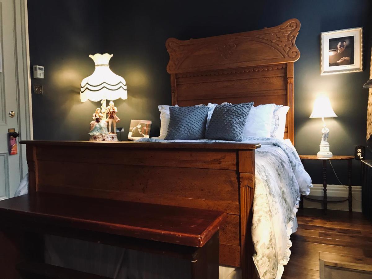| Symphony Hotel & Restaurant