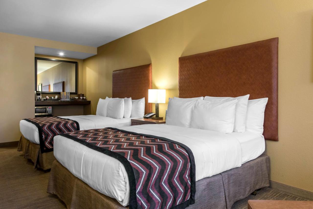 Deluxe Queen Room with Two Queen Beds at The Golden Hotel, an Ascend Collection Hotel