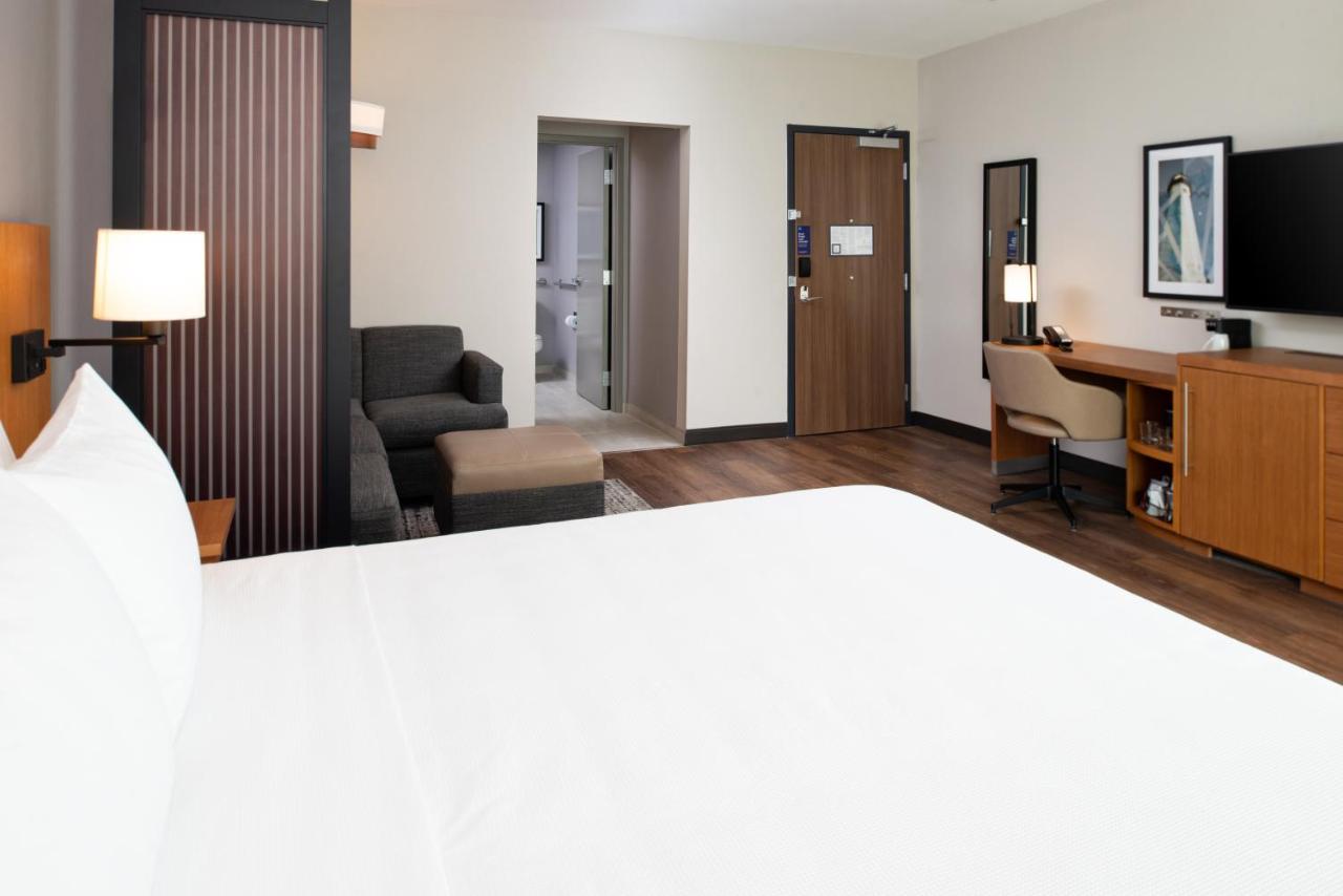 King Room with Roll-In Shower - Disability Access at Hyatt Place Dallas/Rockwall