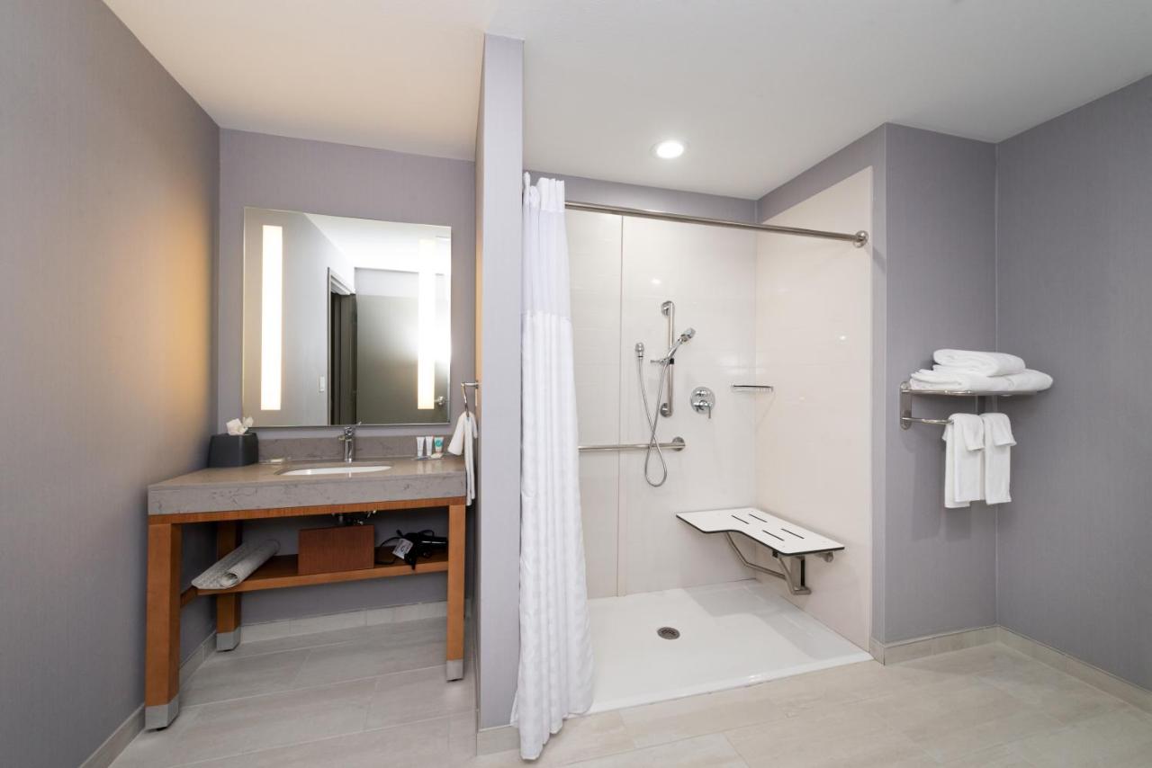 King Room with Roll-In Shower - Disability Access at Hyatt Place Dallas/Rockwall