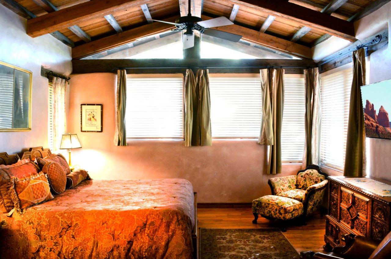 Deluxe King Room with Sofa Bed at El Portal Sedona Hotel