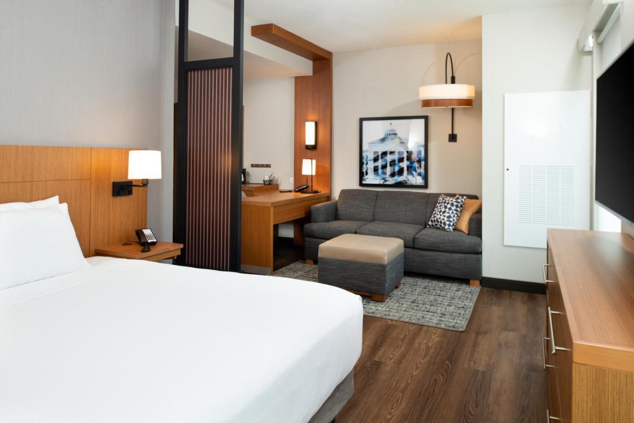 Deluxe King Room at Hyatt Place Dallas/Rockwall