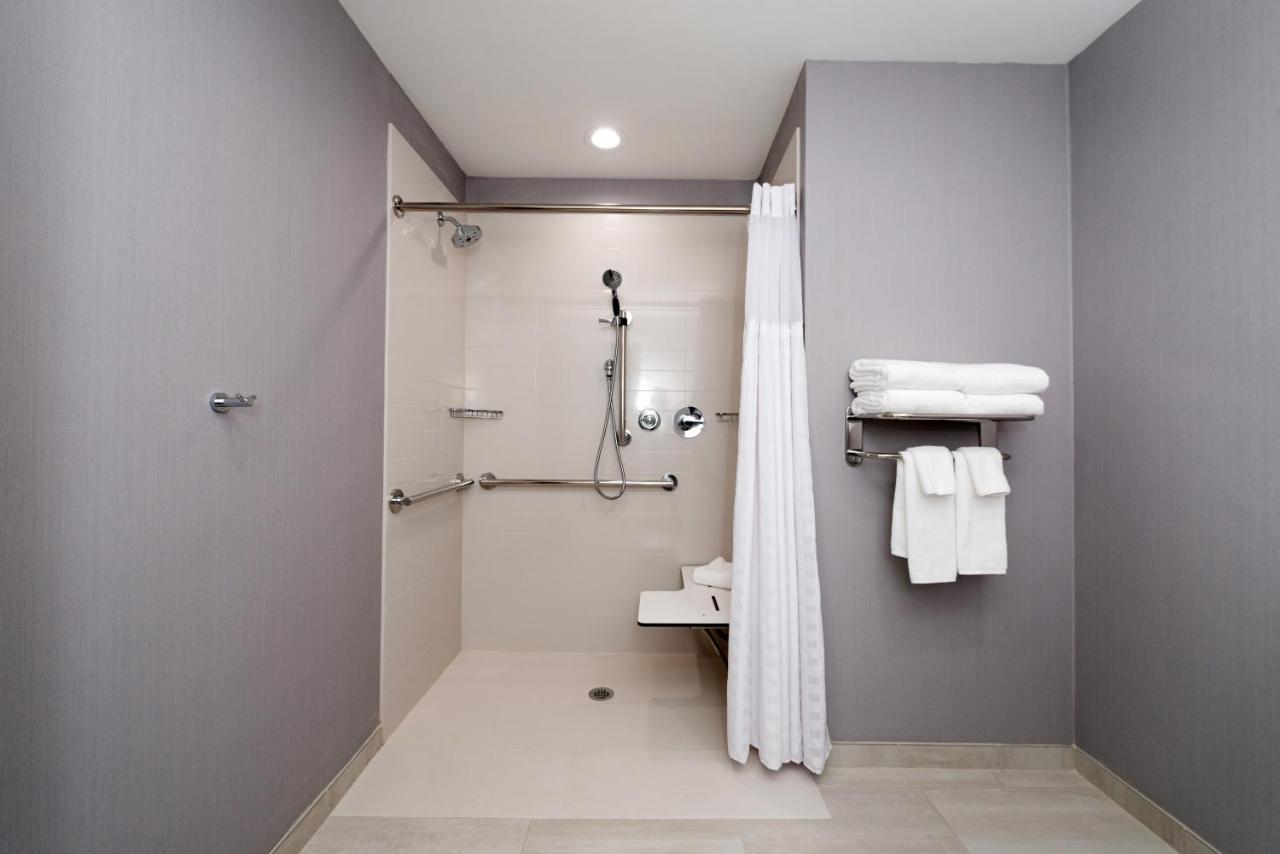 King Room with Roll-In Shower - Disability Access at Hyatt Place Dallas/Rockwall