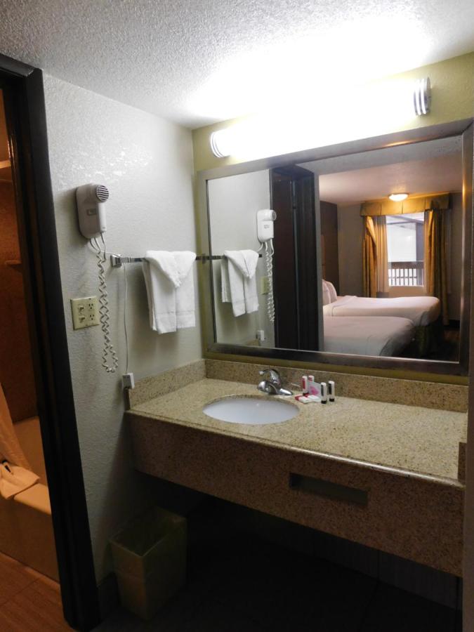 Standard Room, 2 Queen Beds, Non Smoking at Days Inn & Suites by Wyndham Downtown Gatlinburg Parkway