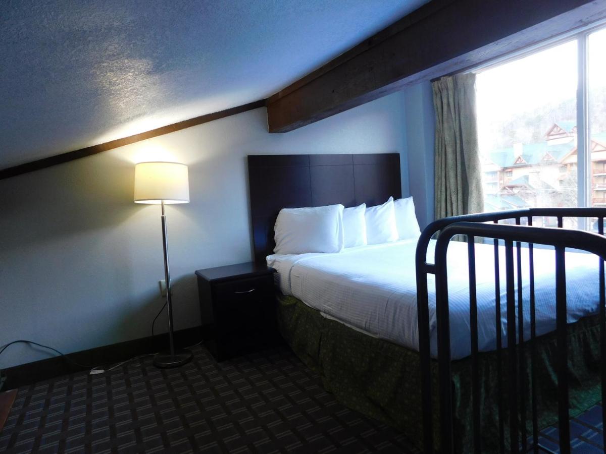 1 King Bed and 1 Queen Bed, Loft Suite, Non-Smoking at Days Inn & Suites by Wyndham Downtown Gatlinburg Parkway