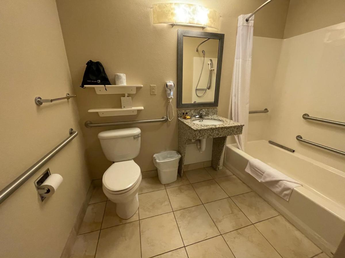 | Best Western Plus Wausau/Rothschild Hotel