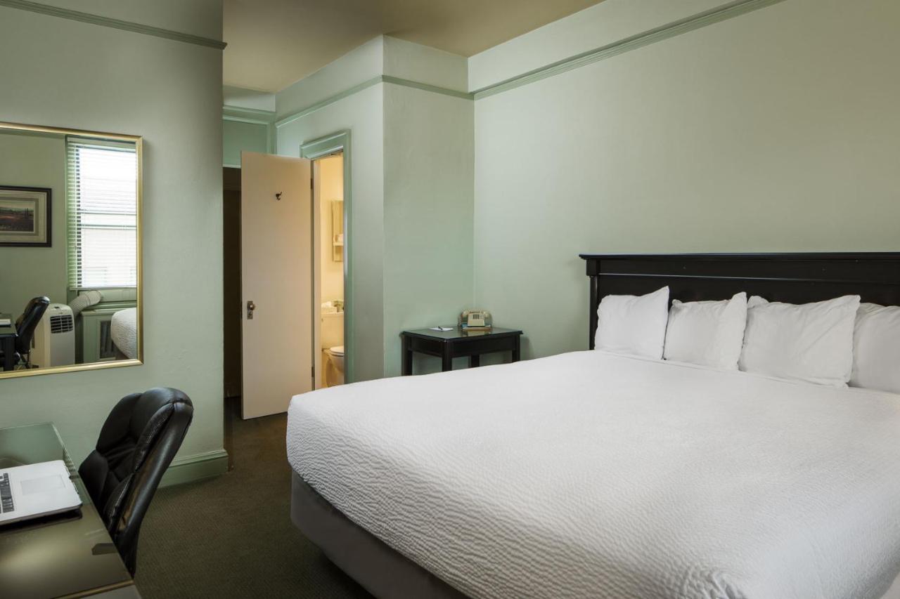| Finlen Hotel and Motor Inn