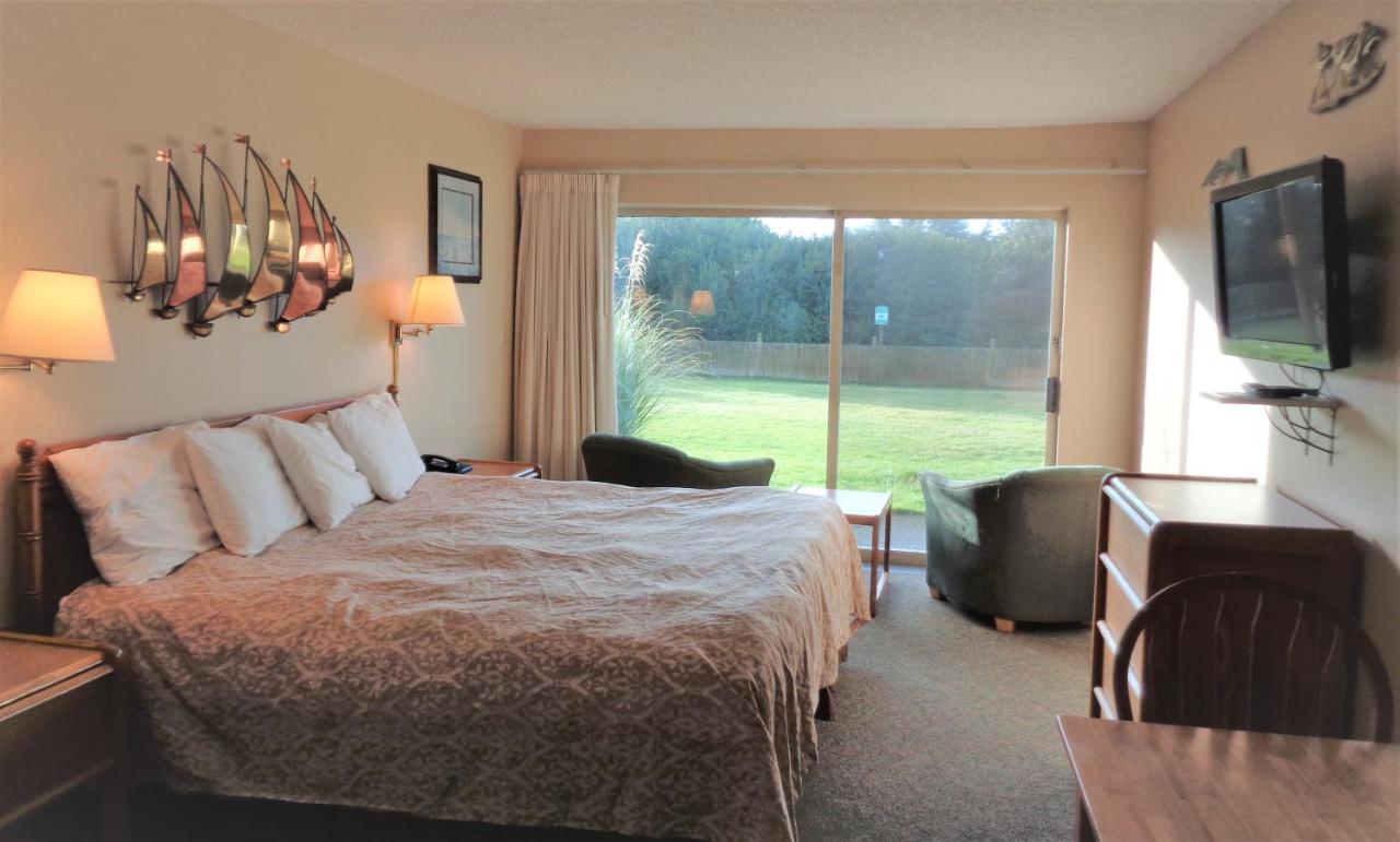 Suite with Balcony at The Polynesian Resort