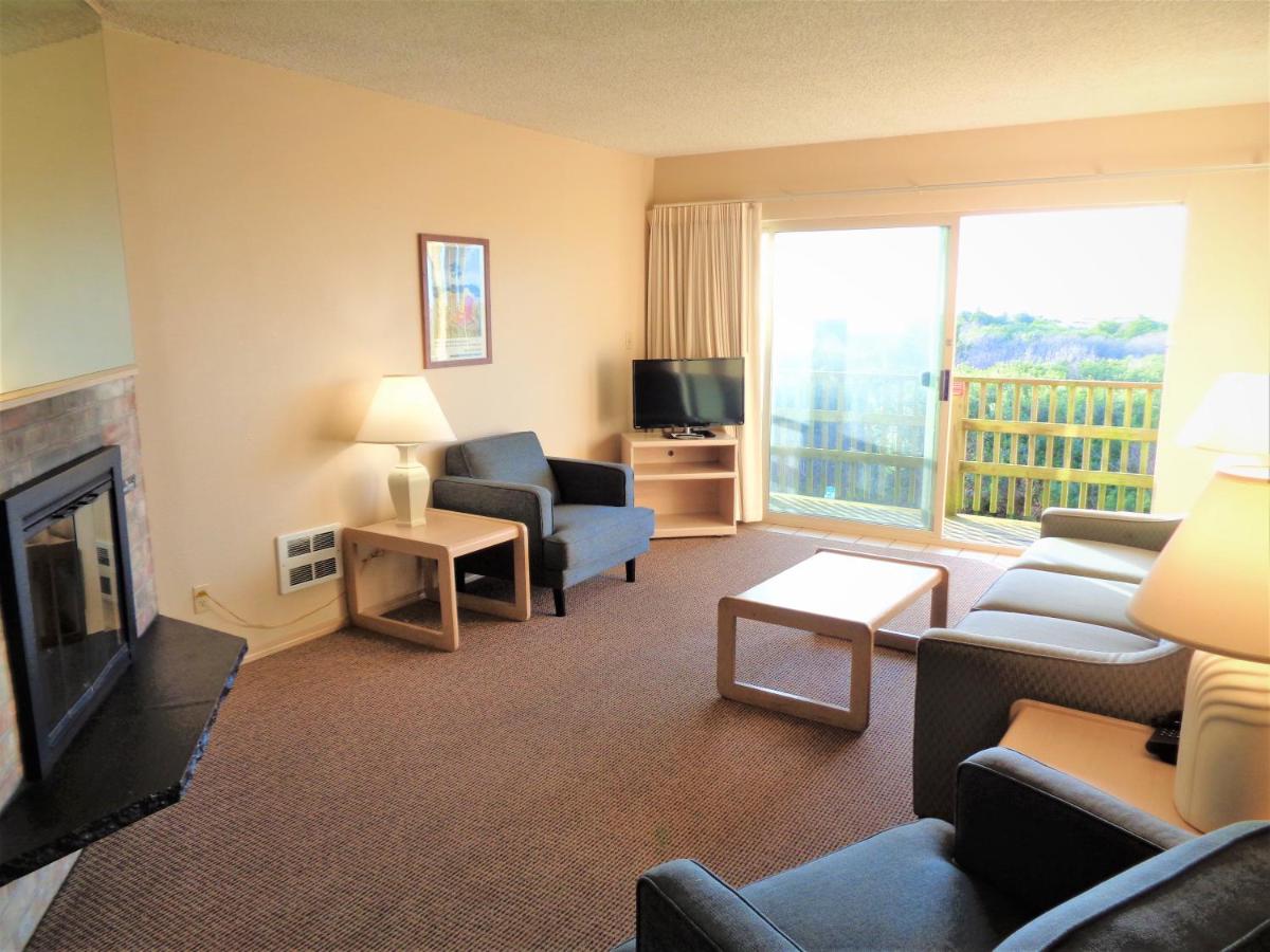 King Suite with Sea View at The Polynesian Resort