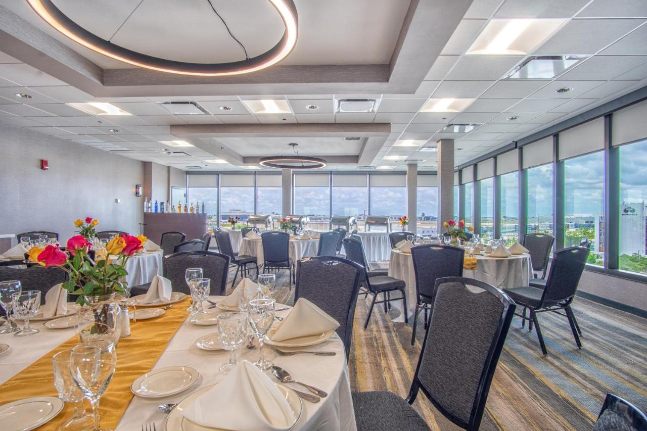 | Holiday Inn Miami International Airport, an IHG Hotel
