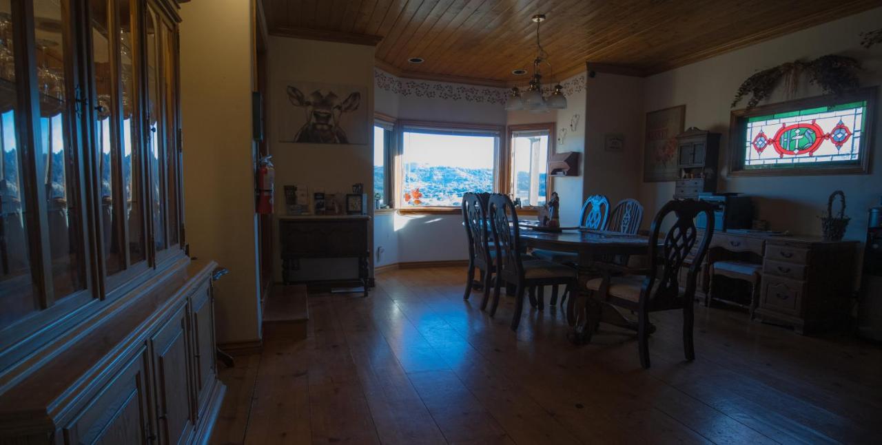 | Tucker Peak Lodge