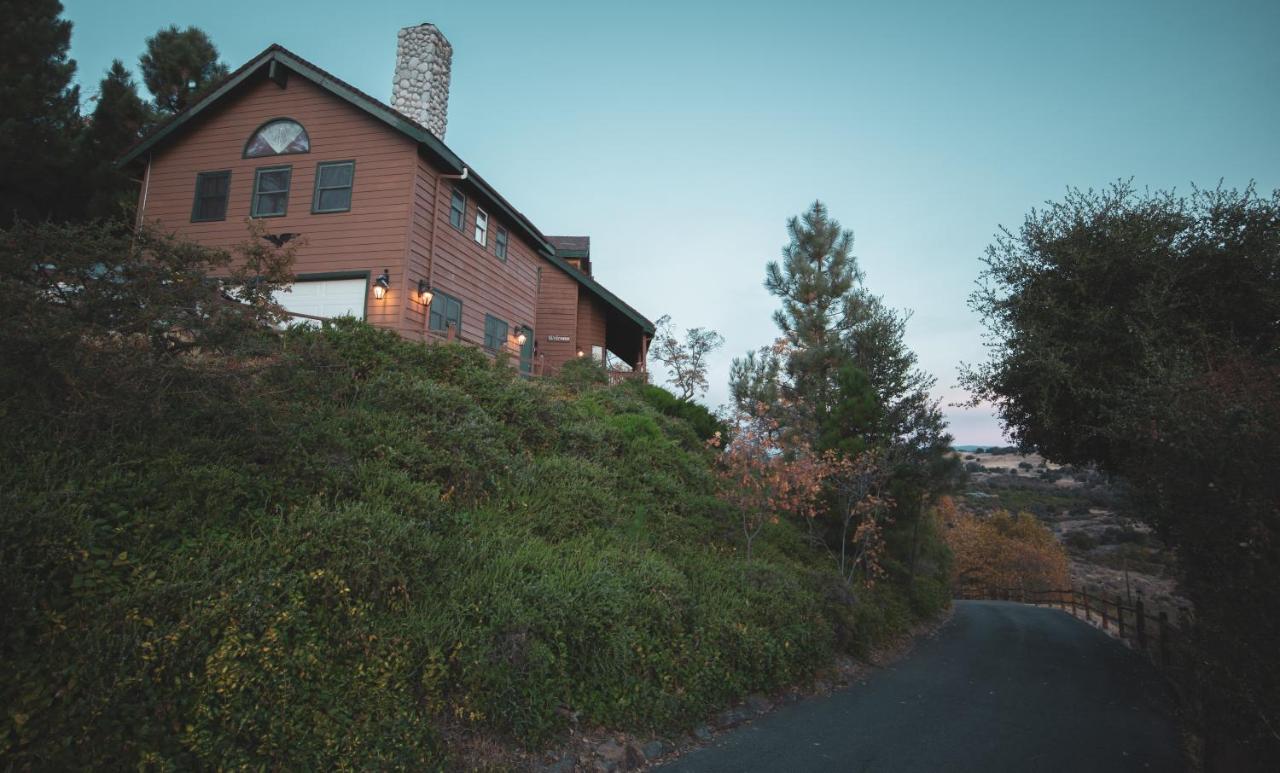 | Tucker Peak Lodge