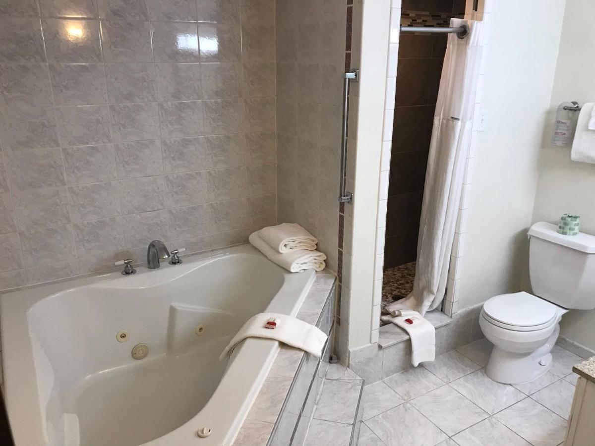  | Ramada by Wyndham Ligonier