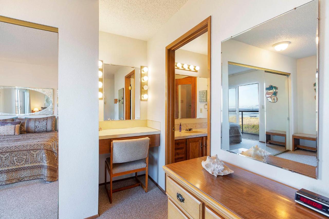 | Hi-Tide Resort