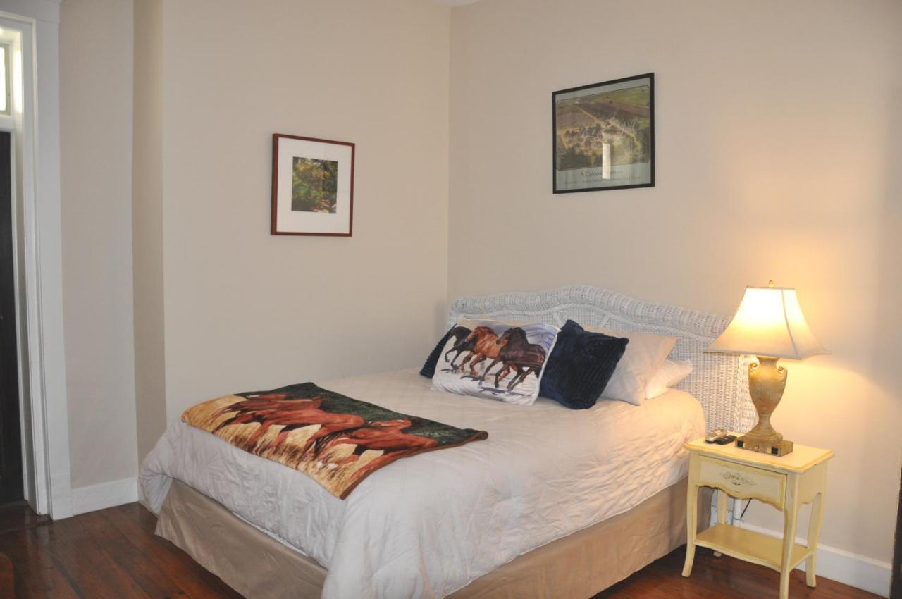 | Riverview Hotel