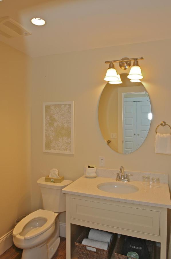 | Publick House Historic Inn and Country Motor Lodge