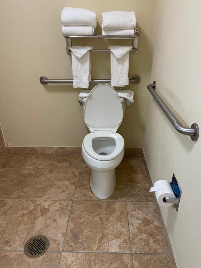 Queen Room with Two Queen Beds and Roll in Shower - Accessible/Non-Smoking at Comfort Suites Valdosta Mall Area