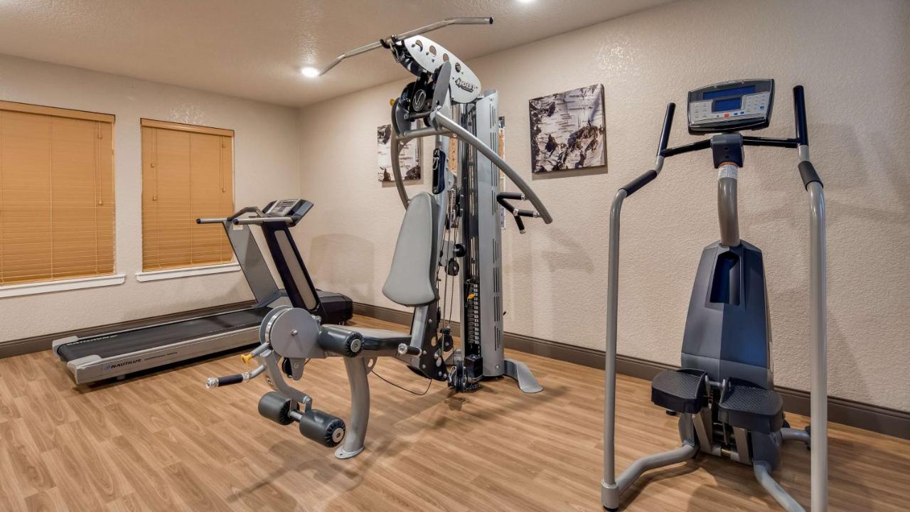 | Best Western Plus Bayshore Inn