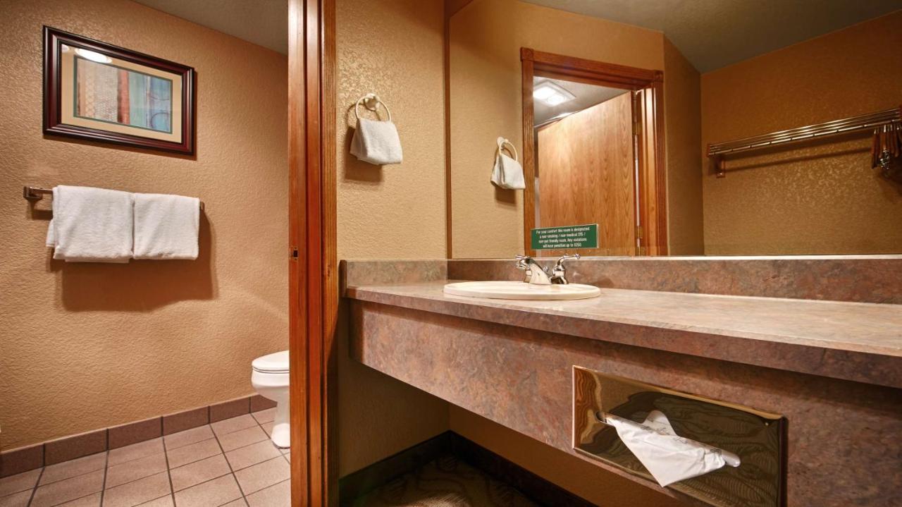 | Best Western Plus Bayshore Inn