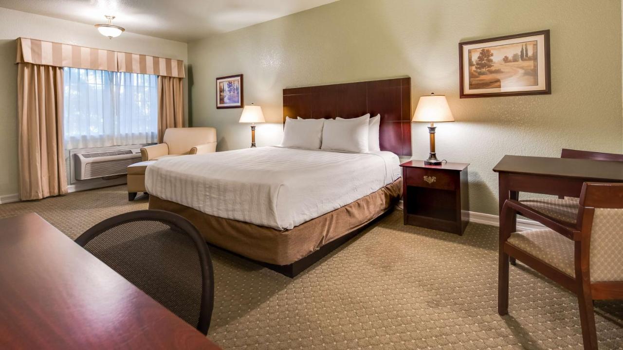 | Best Western Plus Bayshore Inn