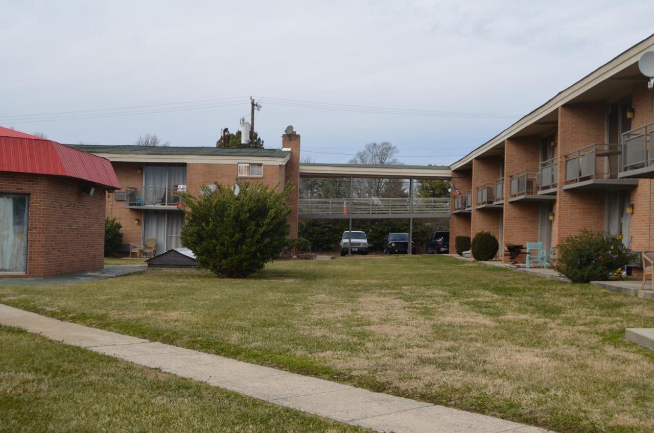  | Bravo Inn Greensboro