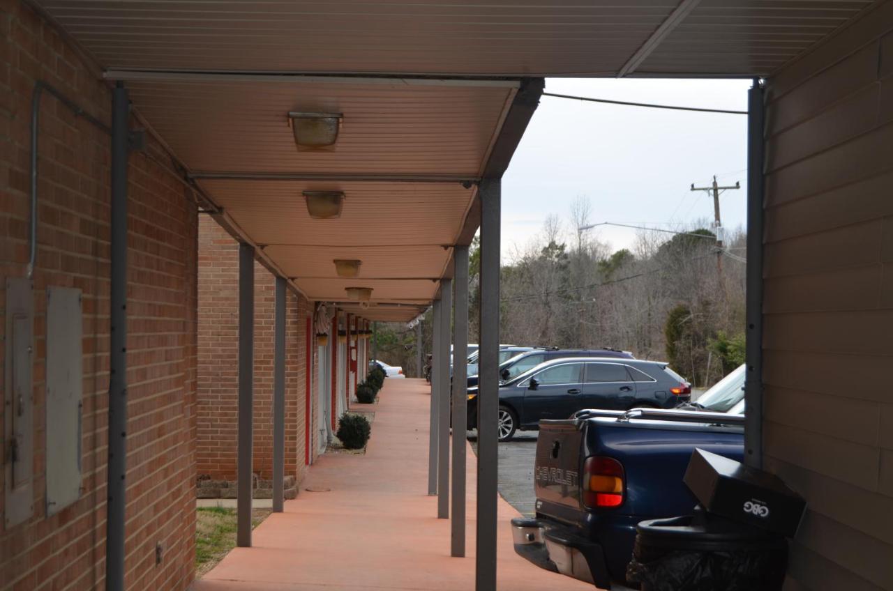 | Bravo Inn Greensboro