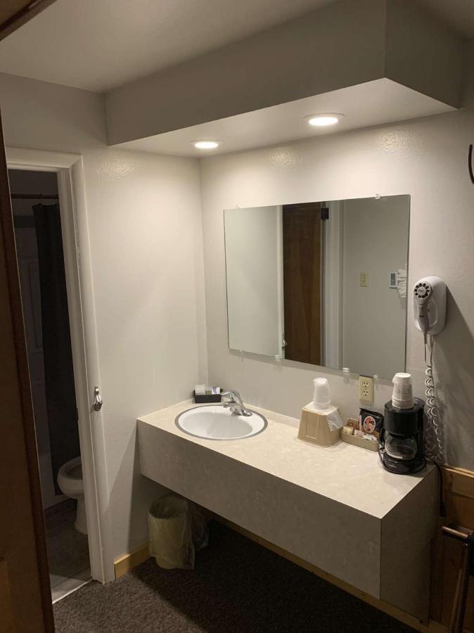 Double Room with Private Bathroom at Lava Mountain Lodge
