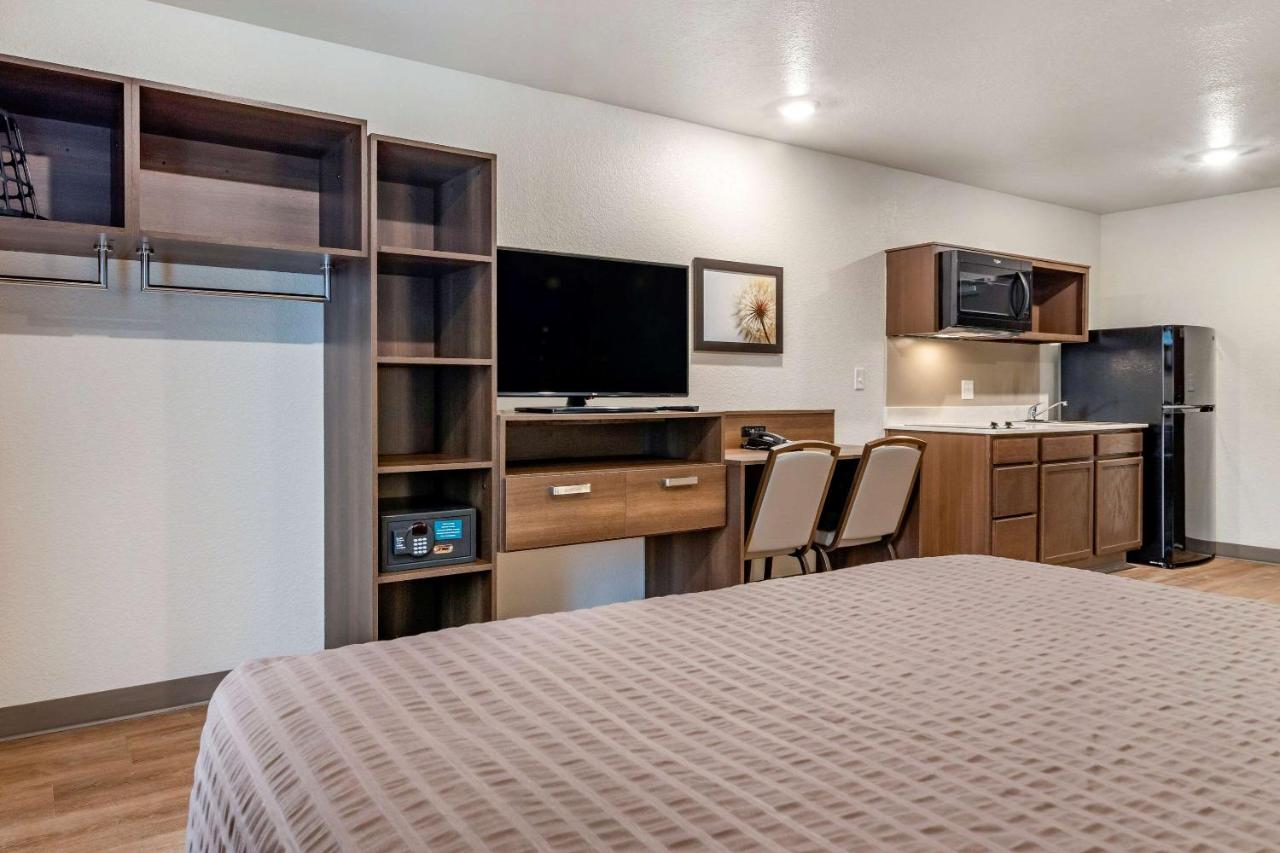 Standard Queen Room with Sofa Bed - Non-Smoking at WoodSpring Suites Brunswick