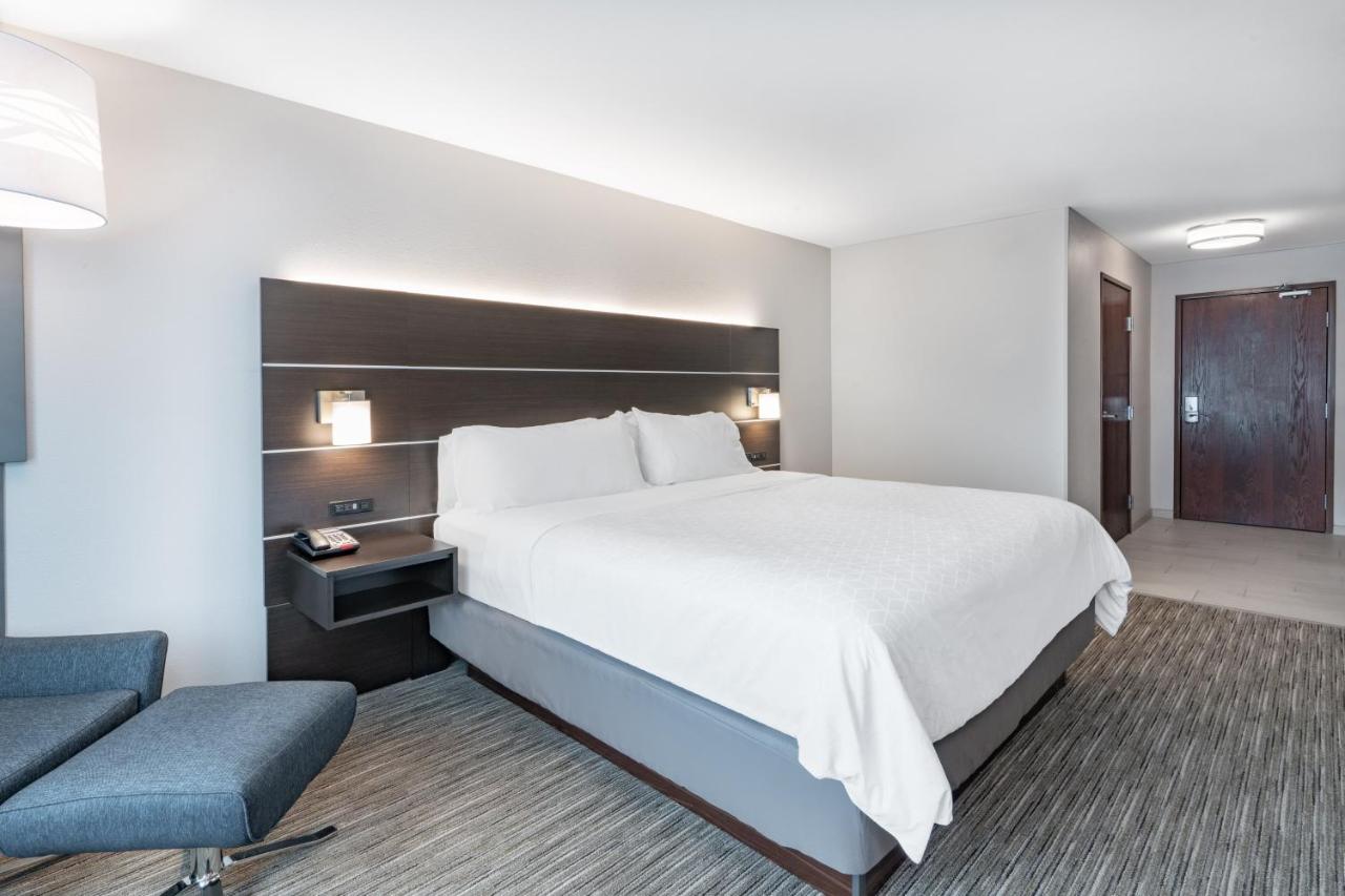 King Room with View at Holiday Inn Express & Suites Trinidad by IHG