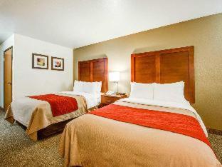 Room #48915411 at Comfort Inn Fontana