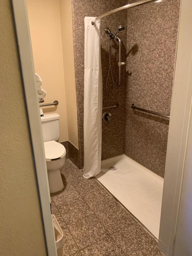 Standard Queen Room with Two Queen Beds and Roll In Shower - Accessible/Non-Smoking at Quality Inn Temecula Valley Wine Country