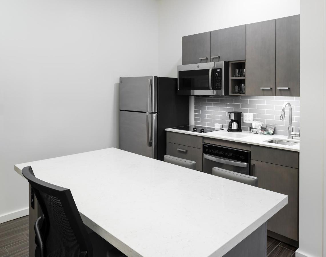 One-Bedroom King Suite with Kitchen - High Floor at Hyatt House Tempe/Phoenix/University
