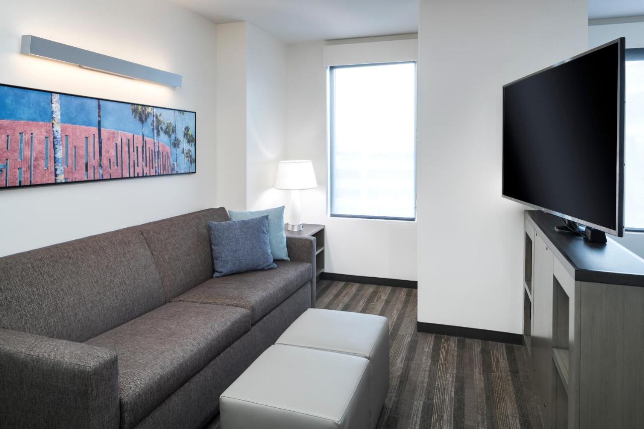 Studio Kitchen Suite, 1 King Bed, High Floor (plus sofa bed) at Hyatt House Tempe/Phoenix/University