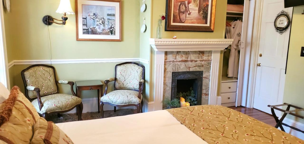 | Pettigru Place Bed & Breakfast