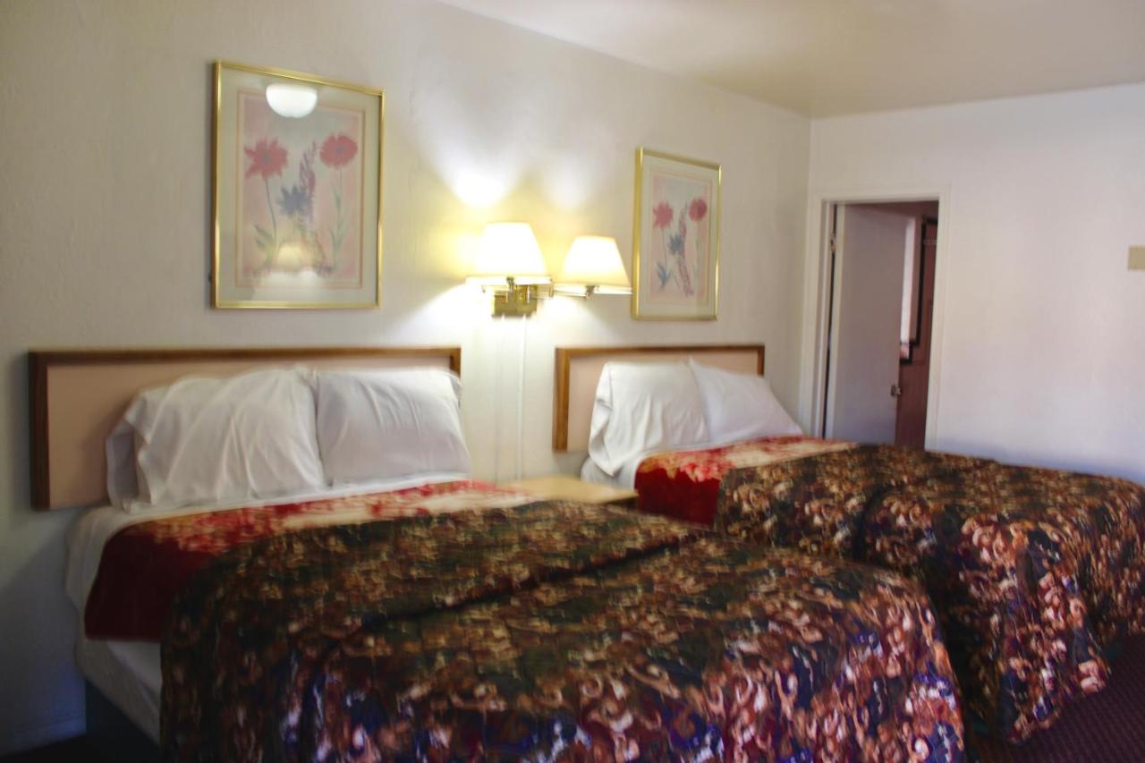| Economy Inn