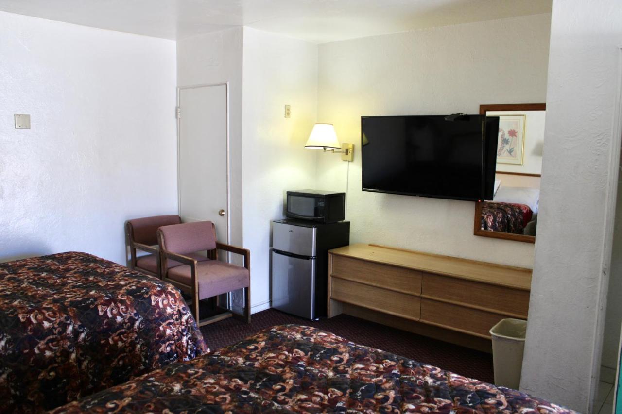 | Economy Inn