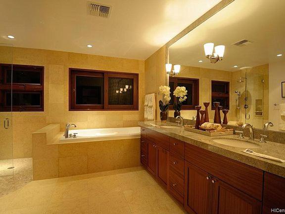 | Villa Koa - Hale Koa LUXURY Beachfront