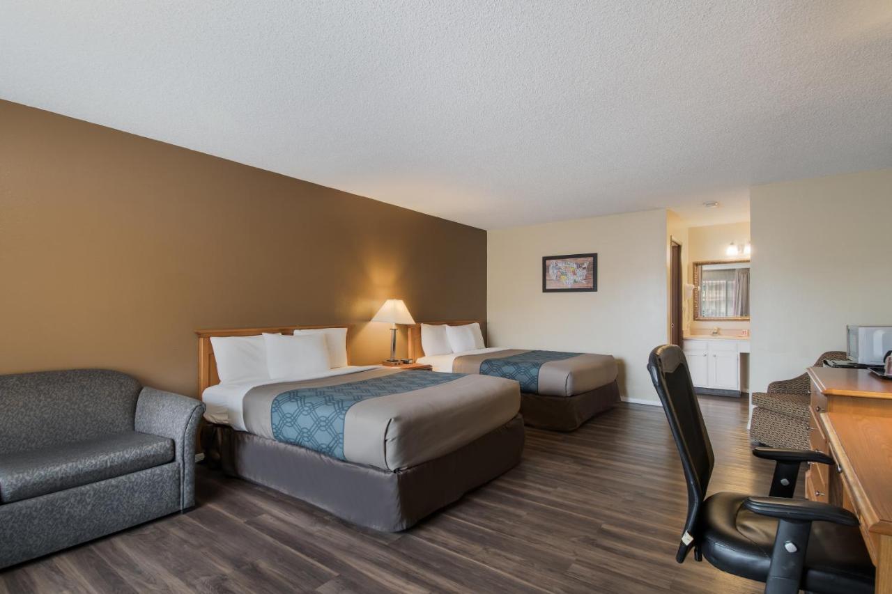 | Econo Lodge Inn & Suites Hoquiam