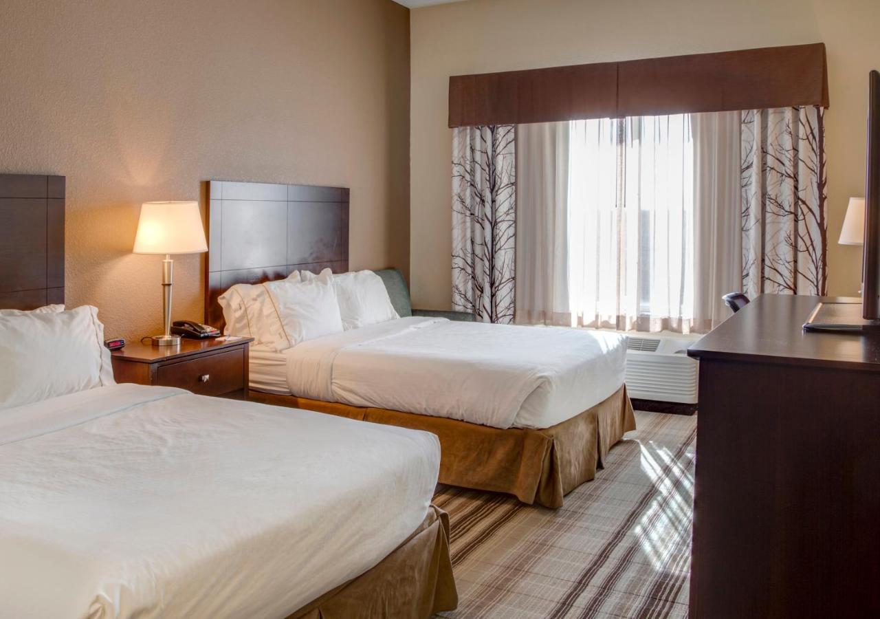 Queen Room with Two Queen Beds - Non-Smoking at Holiday Inn Express & Suites Nevada by IHG