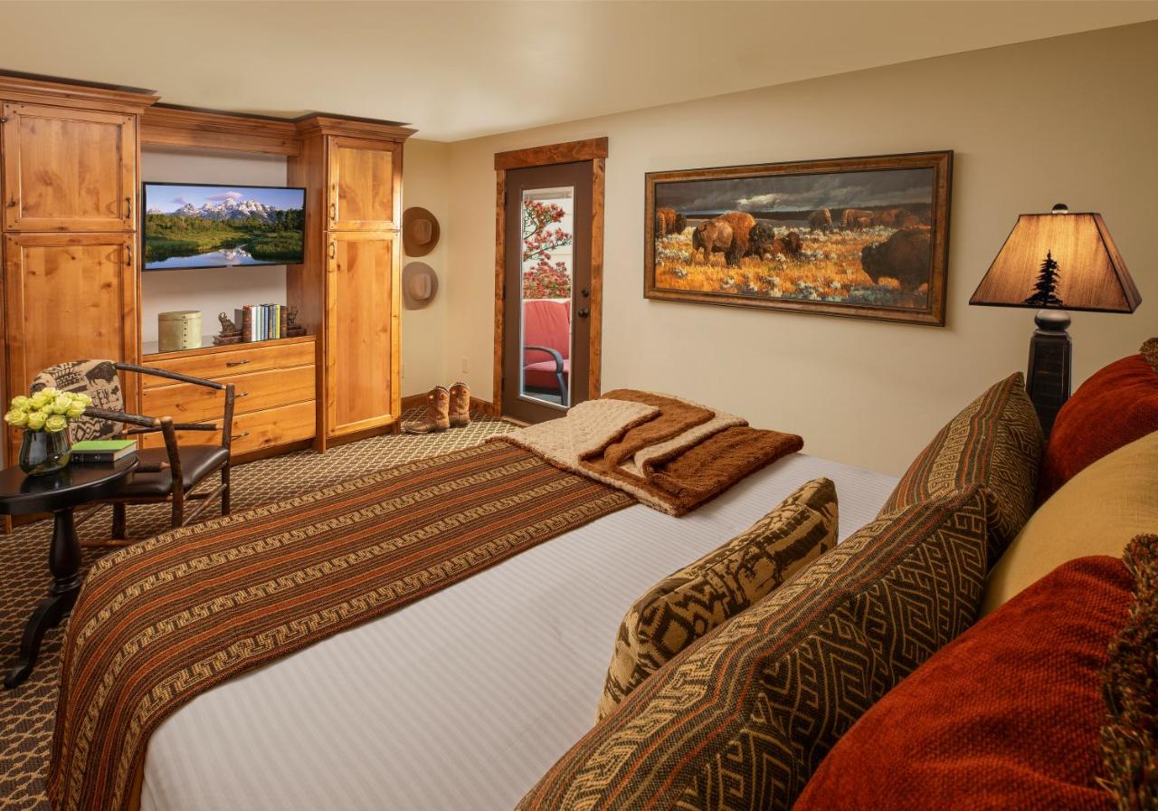 Suite with Terrace at Parkway Inn of Jackson Hole