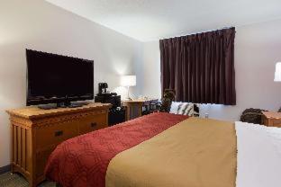 Room #34619618 at Econo Lodge Inn & Suites Escanaba North