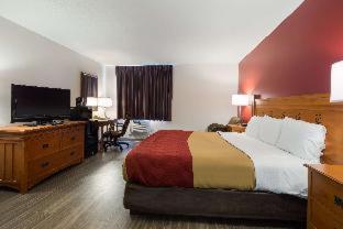 Room #34619621 at Econo Lodge Inn & Suites Escanaba North