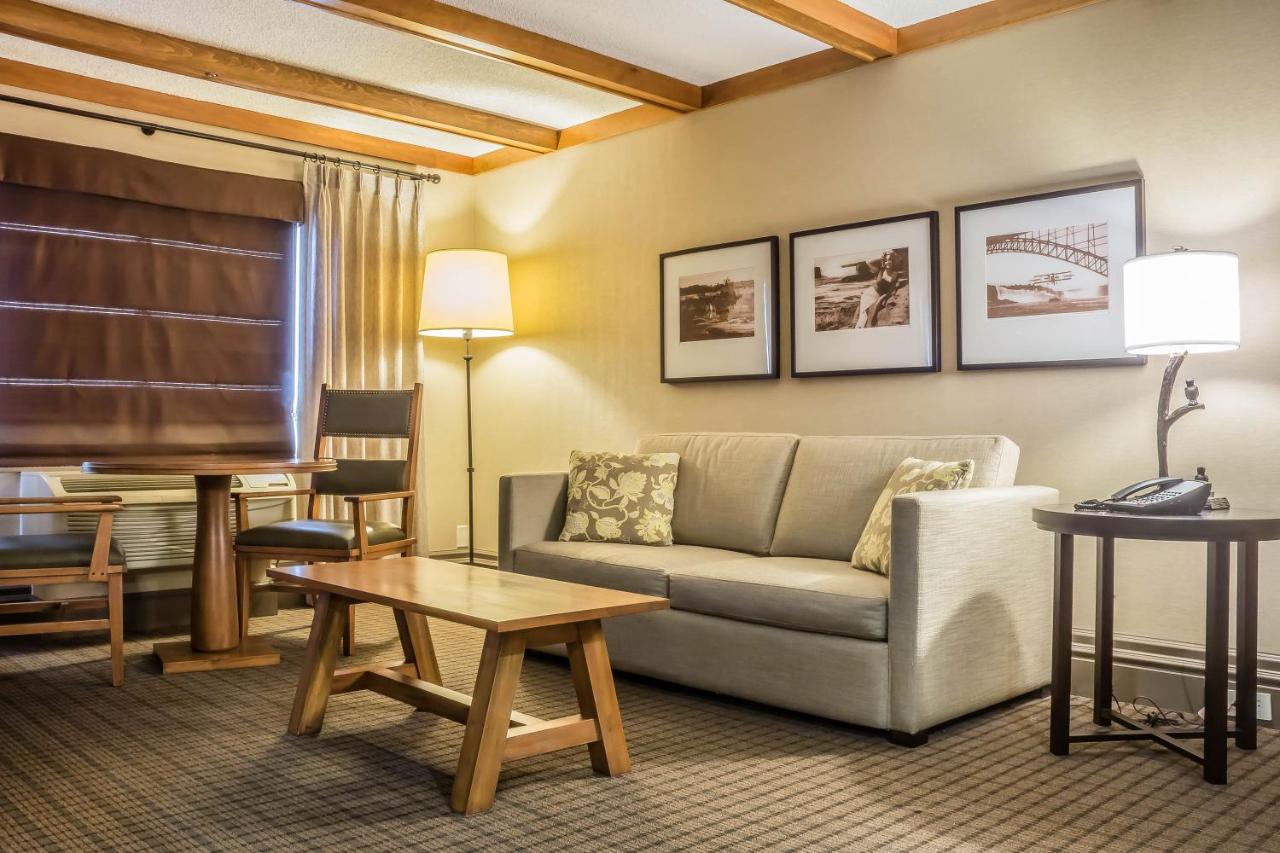 Special Suite at Comfort Inn The Pointe