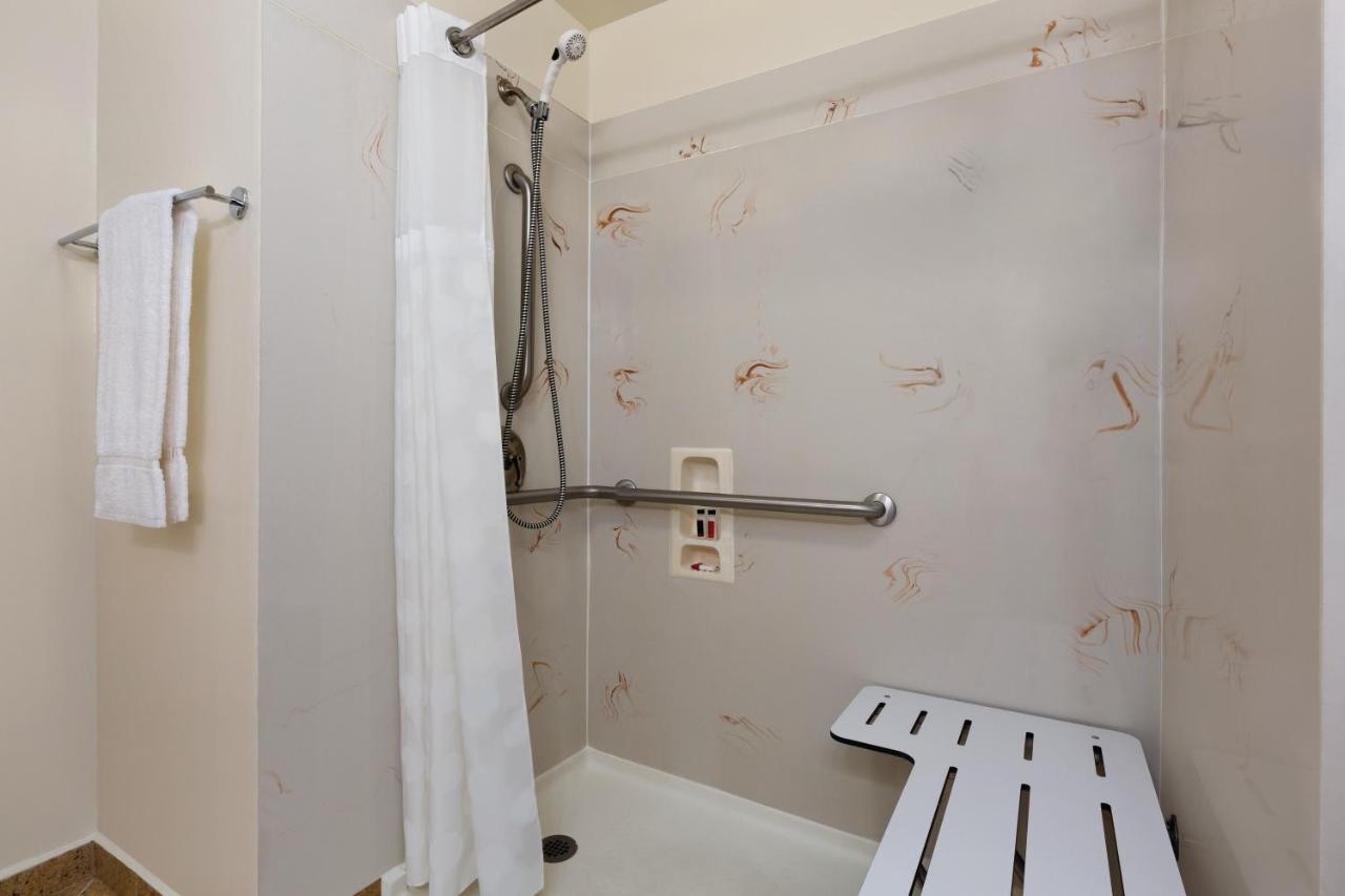 King Room - Mobility Access/Non-Smoking at Ramada by Wyndham Oakland Downtown City Center